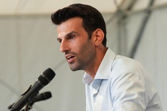 Udo Landbauer will Steuersenkungen auf Treibstoffe